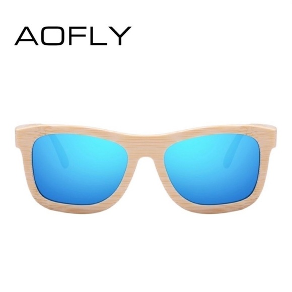 Wooden Men's Sunglasses​ - Picture 1 of 2